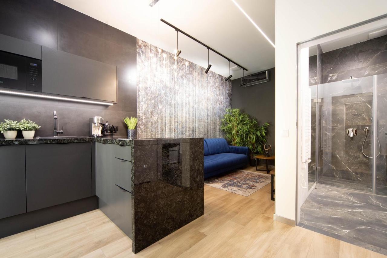 Jacuzzi Apartment Main Square Краков Экстерьер фото