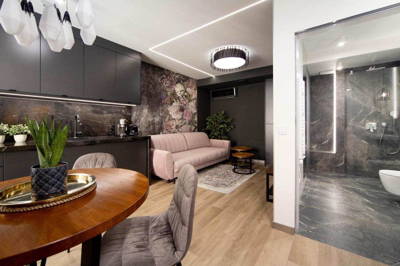 Jacuzzi Apartment Main Square Краков Экстерьер фото