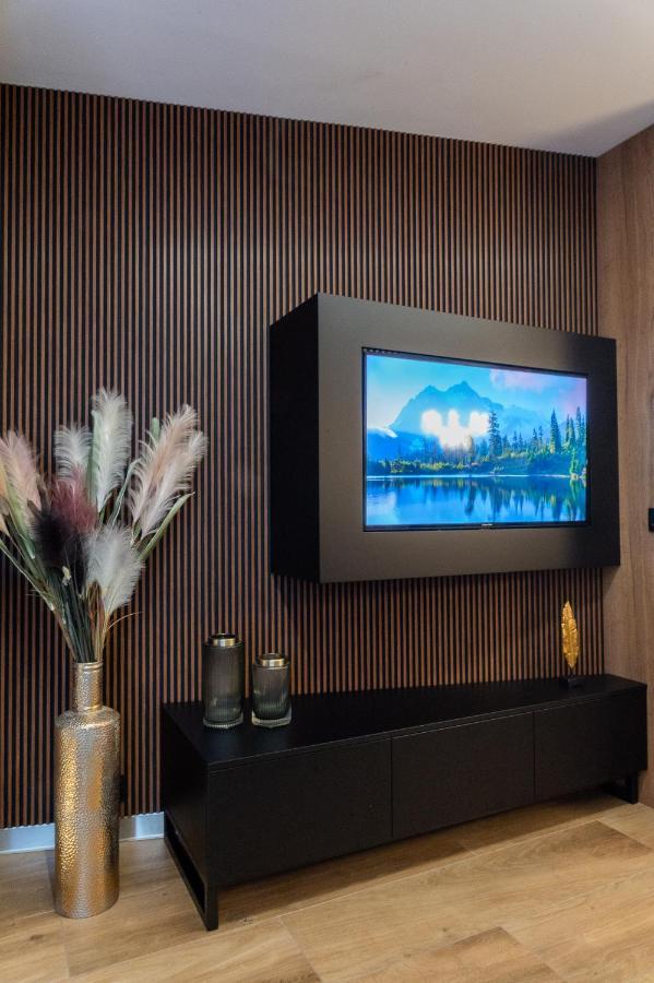 Jacuzzi Apartment Main Square Краков Экстерьер фото