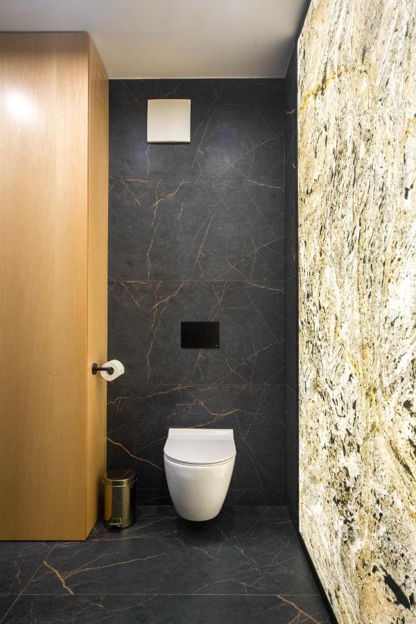 Jacuzzi Apartment Main Square Краков Экстерьер фото