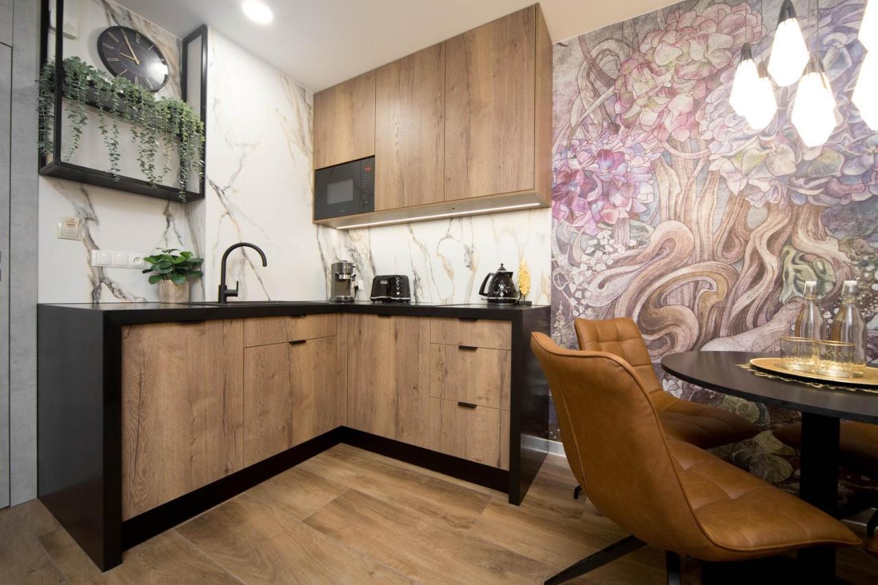 Jacuzzi Apartment Main Square Краков Экстерьер фото